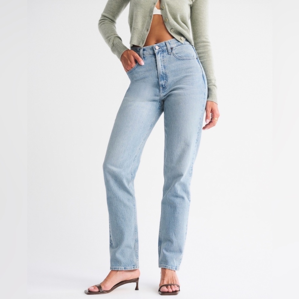 Abercrombie & Fitch Women's Ultra High Rise Light Blue Jeans Curve Love 25 0R